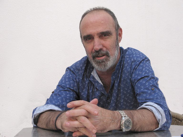 Xan Lamas: ‘A publicidade do xogo non ten límites e o estado desatende a ludopatía’