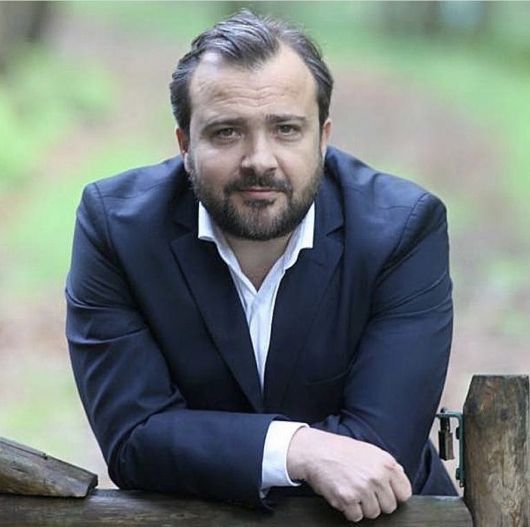 Rafael Cuíña: ‘Na casa nunca entendemos o amor que meu pai lle tiña a Fraga’