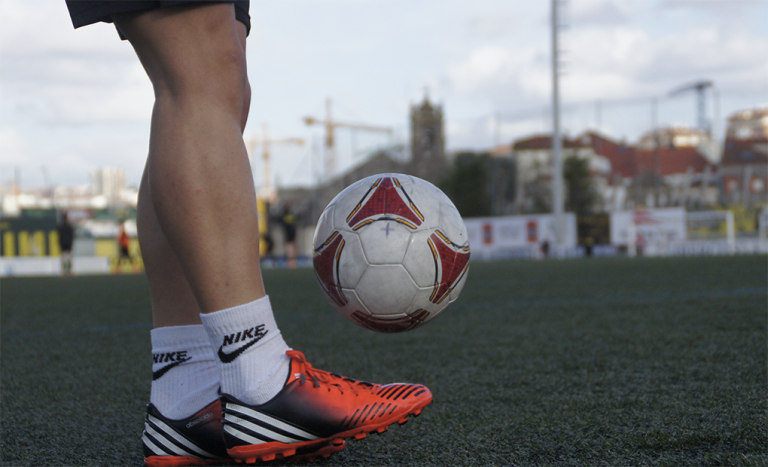 Por que non se pode berrar xa nos campos de fútbol?